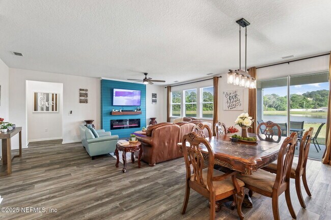 Building Photo - 12897 Logans Walk Ln