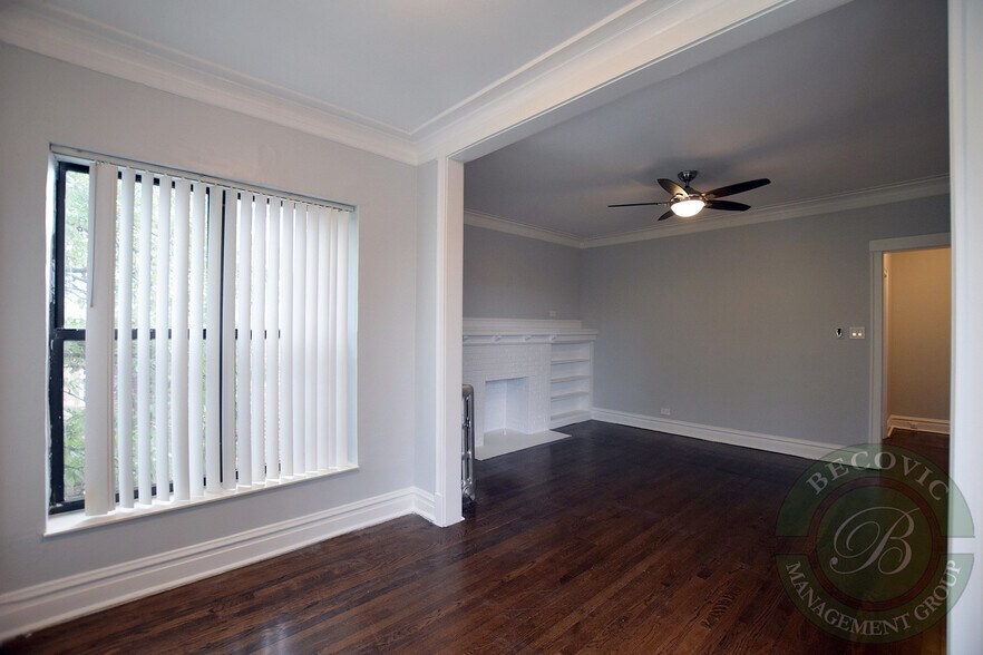 Building Photo - 4707 N Albany Ave