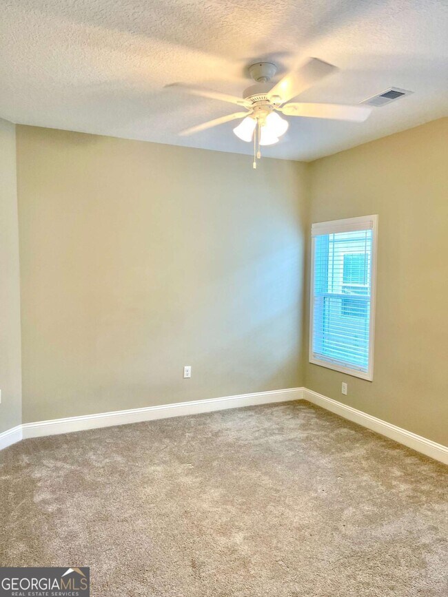 Building Photo - 160 The Villas Wy