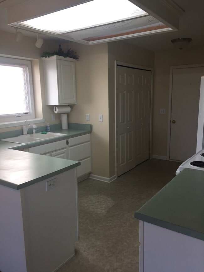 Building Photo - 5335 Blossom Ridge