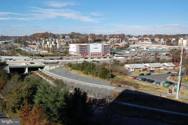 Building Photo - 1225 Martha Custis Dr