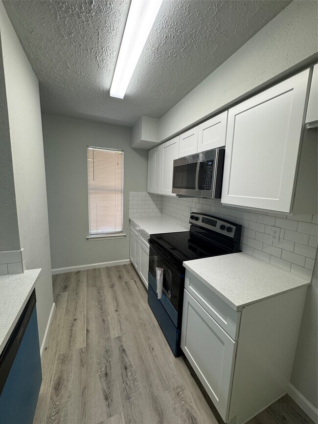 Building Photo - 10555 Turtlewood Ct