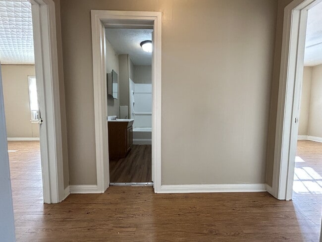 Building Photo - 2-Bedroom Home with Spacious 1267 Sq Ft in...