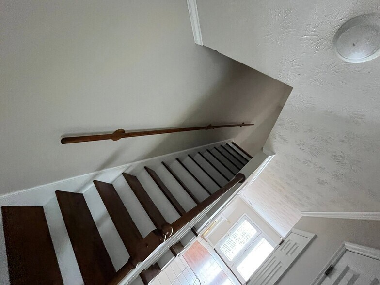 Building Photo - 501 Spruce St