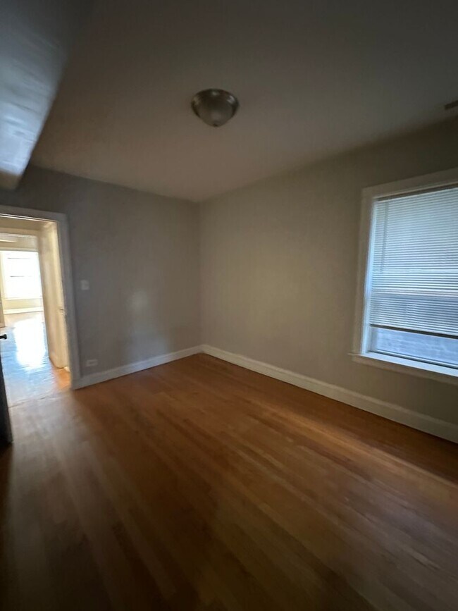 Building Photo - 8518 S Bennett Ave