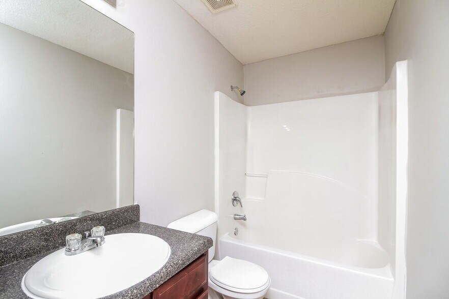 Building Photo - 465 Marriott Dr