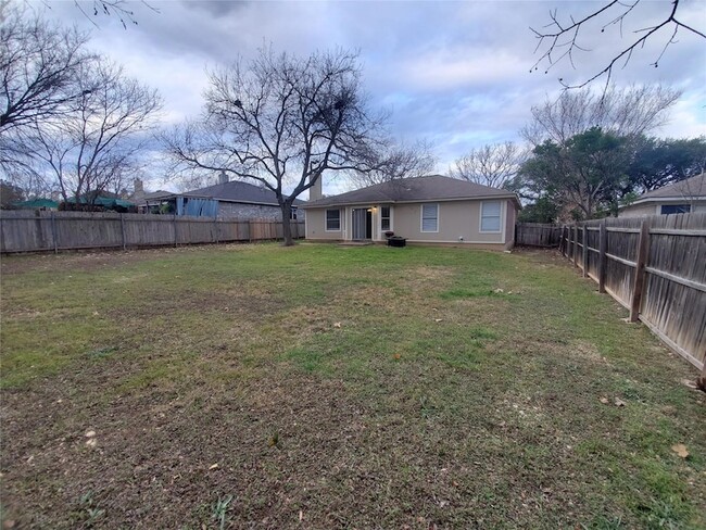 Building Photo - 2116 E Gann Hill Dr