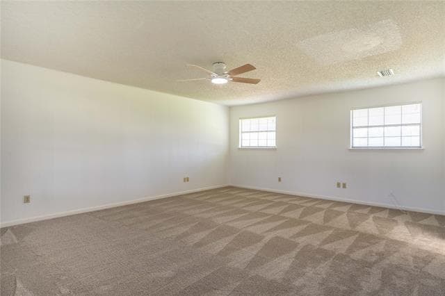 Building Photo - 1308 Oak Dr