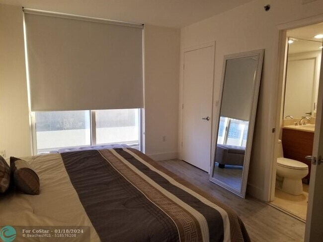 Building Photo - 50 Biscayne Blvd