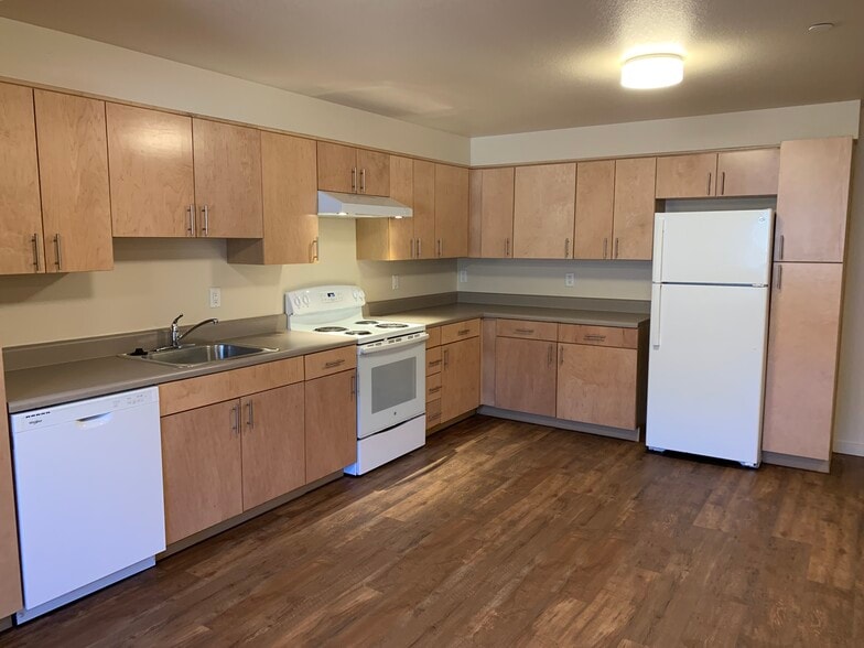 Building Photo - Tungsten Village