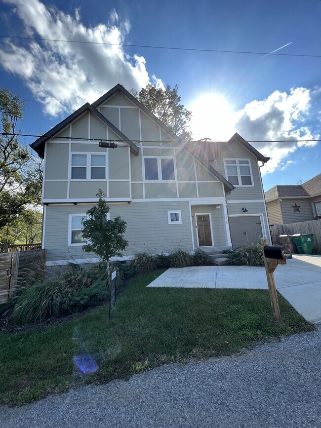 Primary Photo - 1436 Ann St