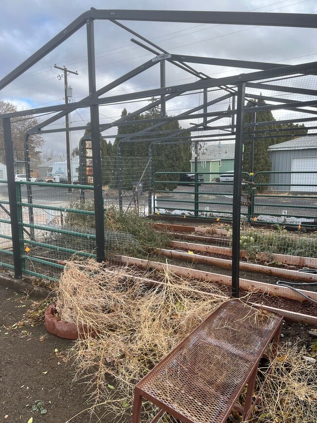 Building Photo - Rent Reduced! Ephrata Home