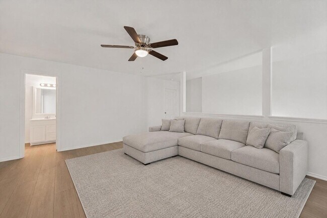 Building Photo - 17817 Majestic Elm Ln