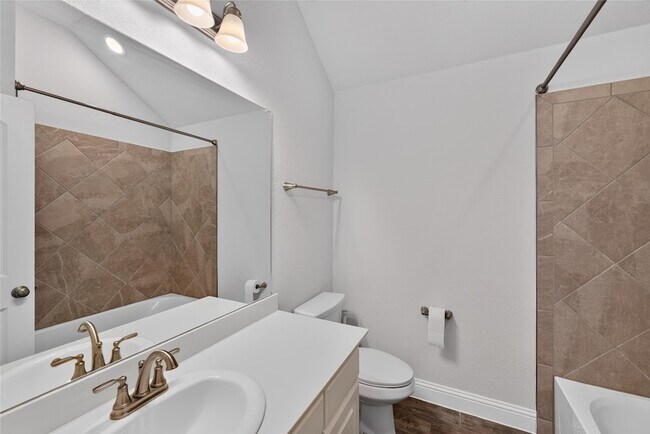 Building Photo - 2819 Diamondback Dr