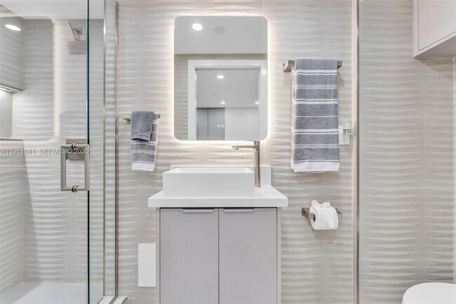 Building Photo - 19707 Turnberry Way