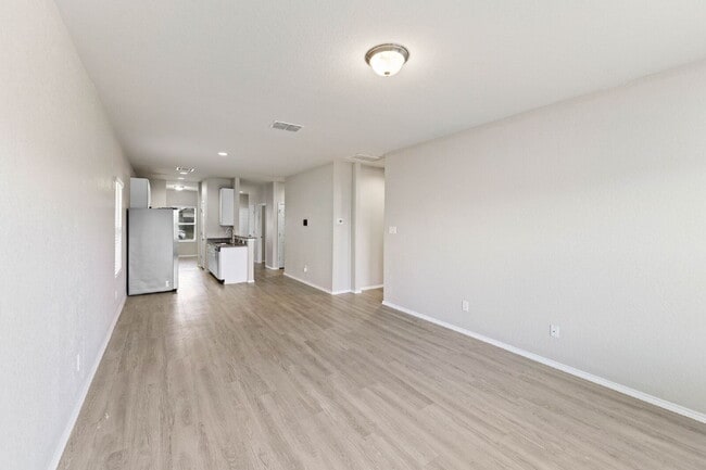 Building Photo - Comfortable Living in Converse – 3 Bedroom...