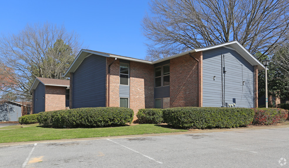 Building Photo - Waters at Berryhill