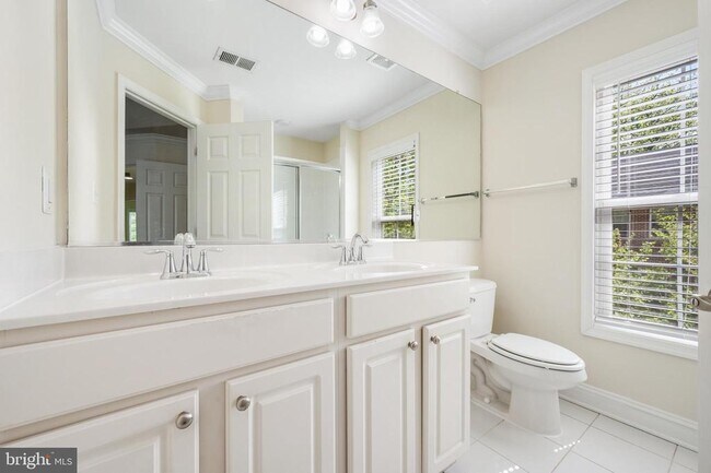 Building Photo - 8341 Broderick Cir