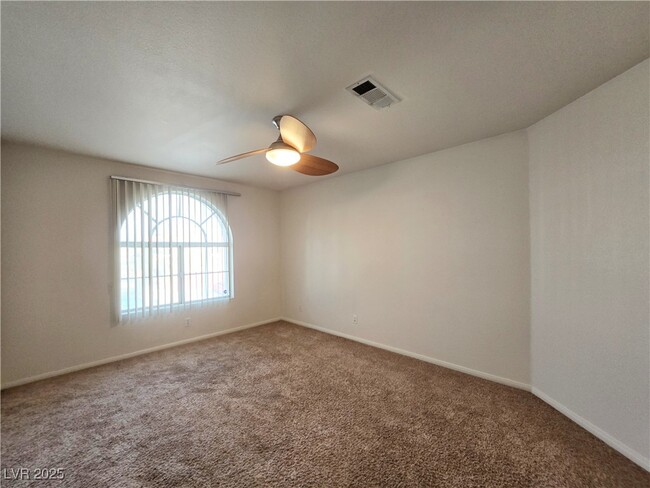 Building Photo - 3697 Ferndale Cove Dr