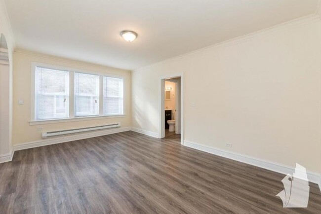 Building Photo - 1 bedroom in Chicago IL 60647