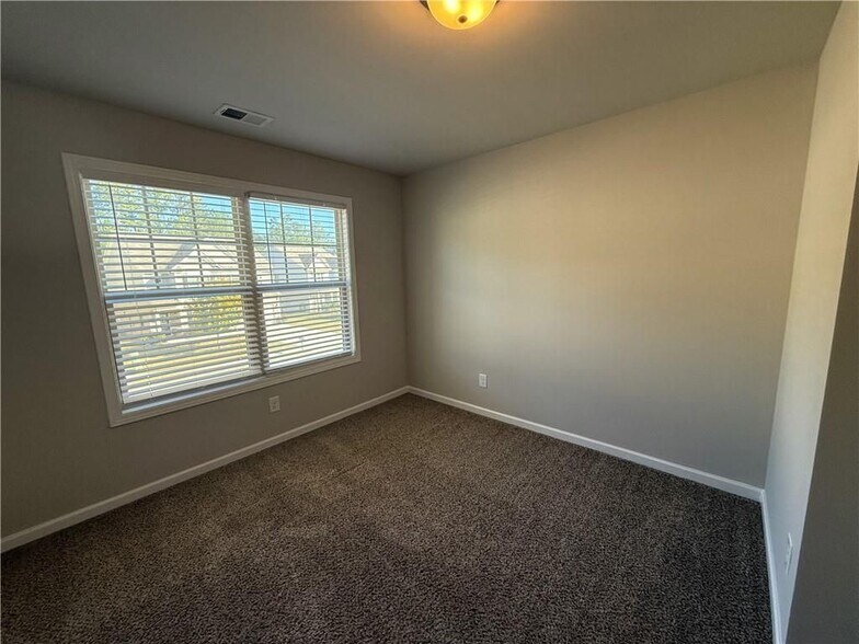 Building Photo - 116 Teramont Ct