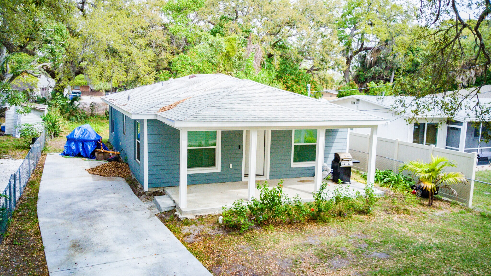 Building Photo - 325 11th Ave E