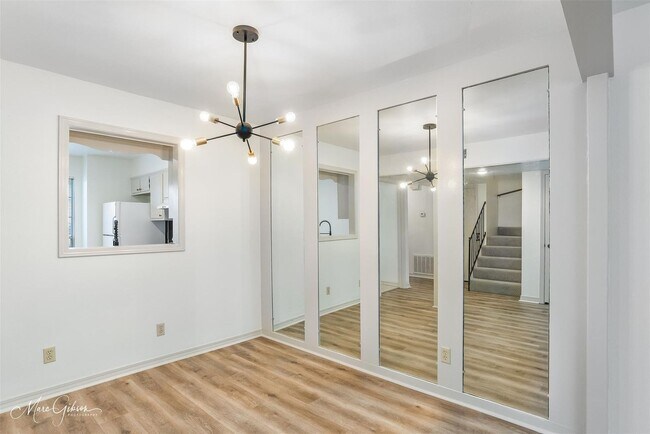 Building Photo - Shreveport townhome for rent