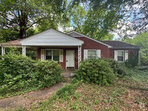 Building Photo - Bungalow in the Trees