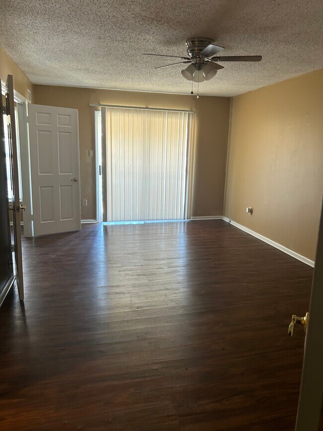 Building Photo - 3655 Haughton Ln