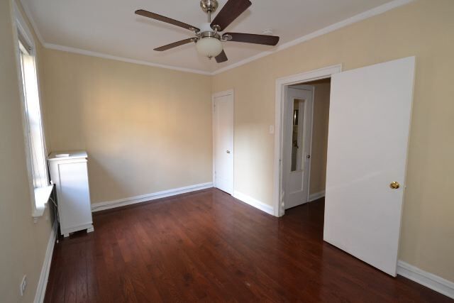 Building Photo - 547 W Surf St