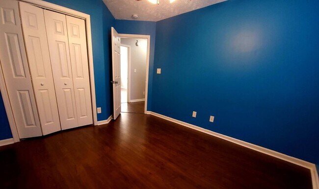 Building Photo - 961 Joey Dr