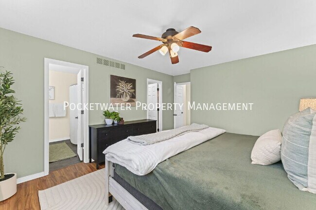Building Photo - 628 Sumac St