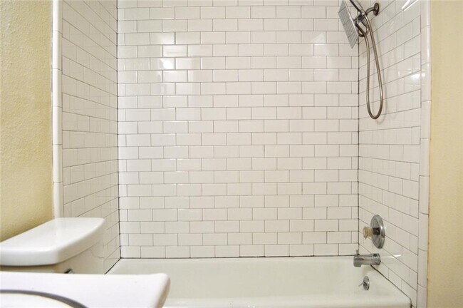 Building Photo - 4709 Harmon Ave