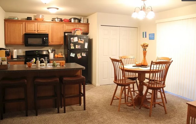 Building Photo - 2 Bedroom 2.5 Bath Townhome in Elizabethtown!