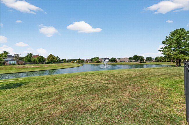 Building Photo - 10815 Lake Raven Ct
