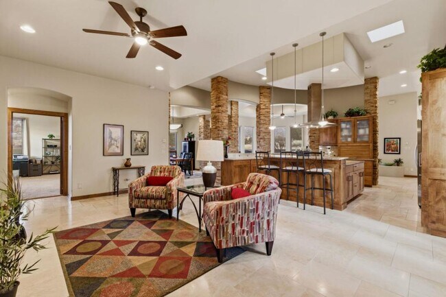 Building Photo - 13415 Pino Ridge Pl NE