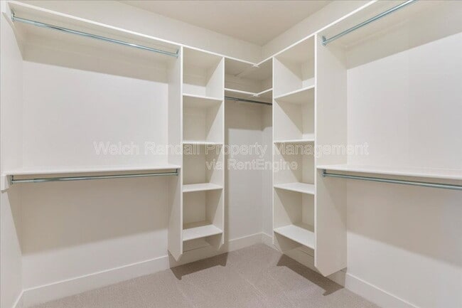 Building Photo - 834 E 300 N