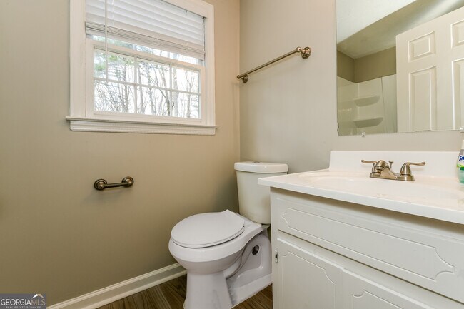 Building Photo - 17 Juliana Ct