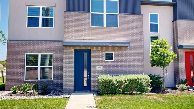 Building Photo - 3901 WS Phillips Pkwy