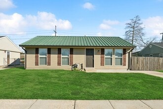 Building Photo - 348 Gerrie Ct