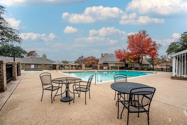 Building Photo - 2724 Meadowstone Ct