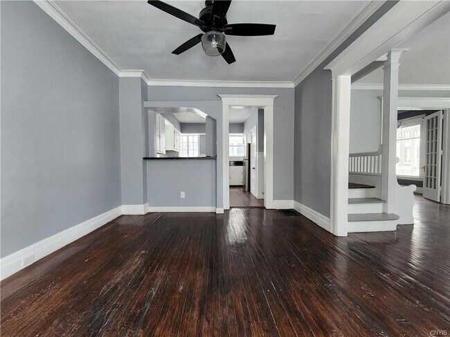 Building Photo - 218 S Pleasant St