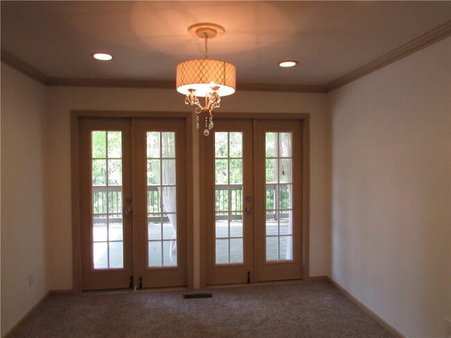 Building Photo - 412 Hickory Walk