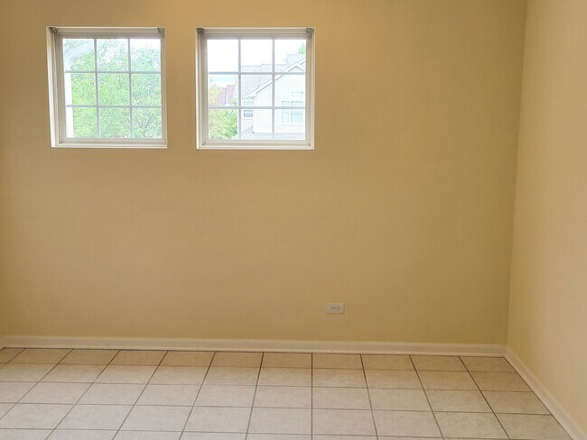 Building Photo - 3073 Kentshire Cir