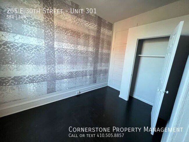 Building Photo - 205 E 30th St