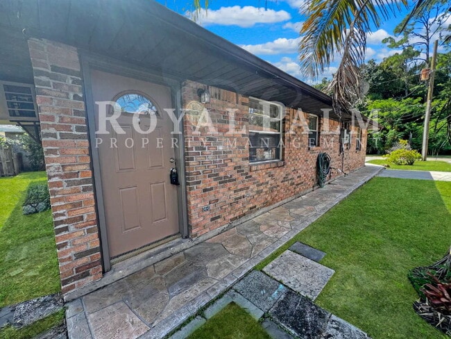 Building Photo - 2 Bed, 2 Bath, and a Whole New Energy — Kick Off 2026 in Bonita Springs