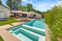 Building Photo - 19841 Henshaw St