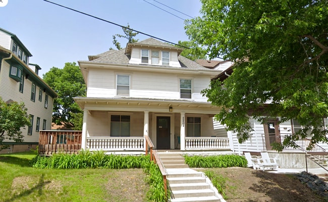 Primary Photo - Charming 4-Bedroom Home in East Isles