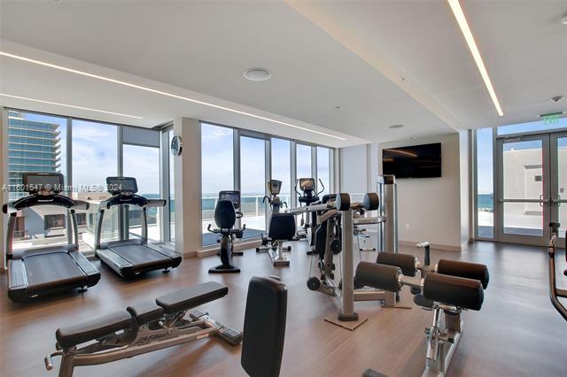 Building Photo - 10155 Collins Ave