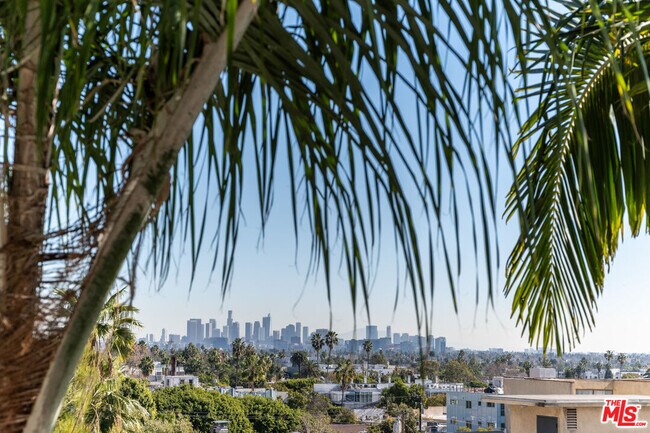 Building Photo - 8401 Fountain Ave